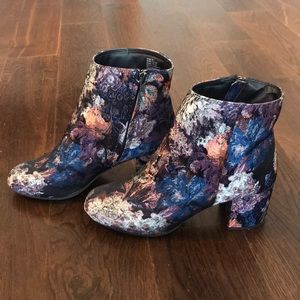Zigi Soho floral bootie